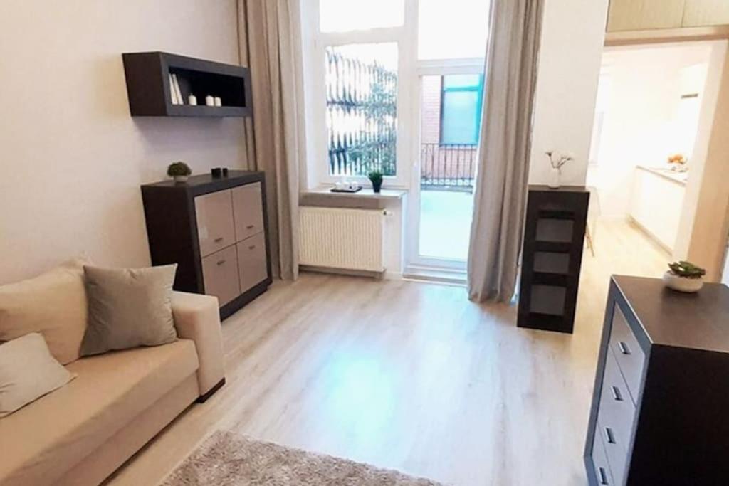Rondo Onz Metro, Krochmalna 32A Street Varšava Exteriér fotografie