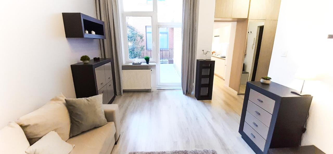 Rondo Onz Metro, Krochmalna 32A Street Varšava Exteriér fotografie