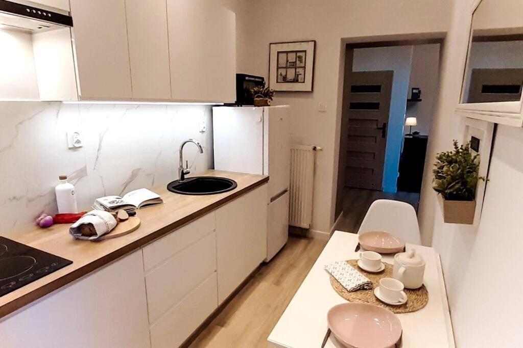 Rondo Onz Metro, Krochmalna 32A Street Varšava Exteriér fotografie