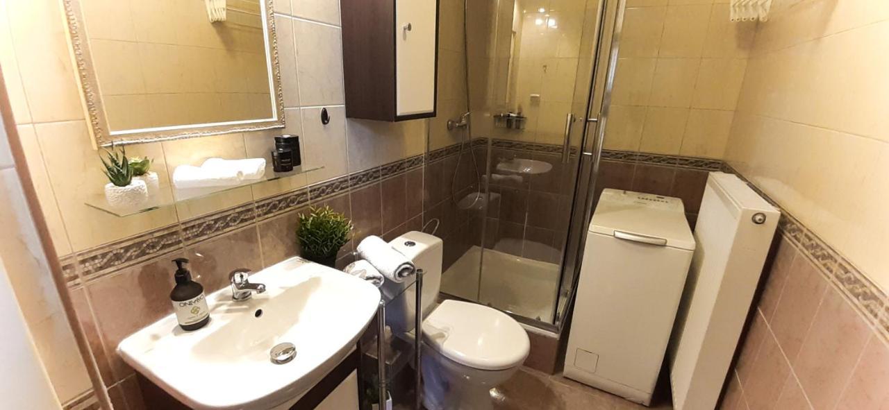 Rondo Onz Metro, Krochmalna 32A Street Varšava Exteriér fotografie